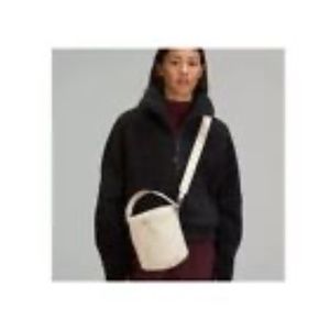 Lululemon crossbody fleece bucket bag BRAND NEW WITH TAGS